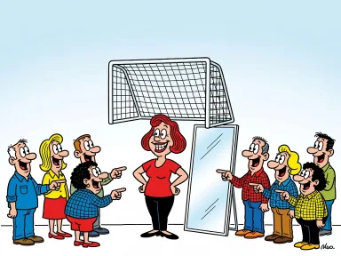 En kvinna med ett fotbollsmål balanserat på huvudet poserar självsäkert framför en spegel.